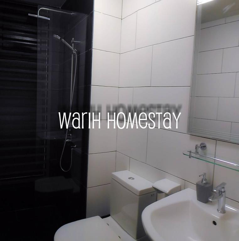 Warih Homestay 세리 켐방안 외부 사진